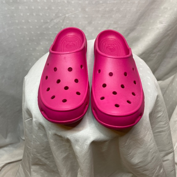 Pink Crocs - Picture 3 of 6
